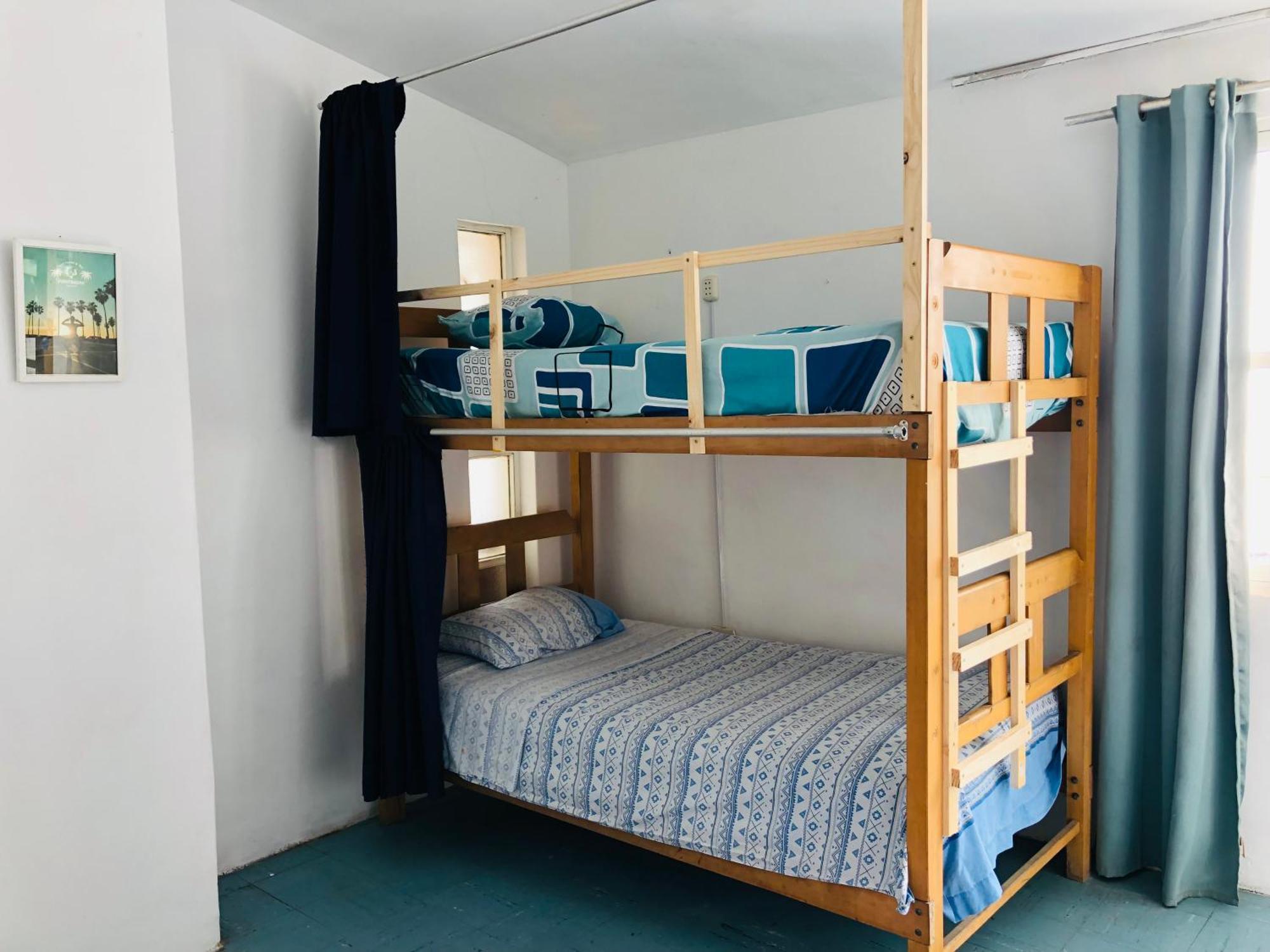 Pointbreak Surf Camp Hostel Huanchaco Ruang foto