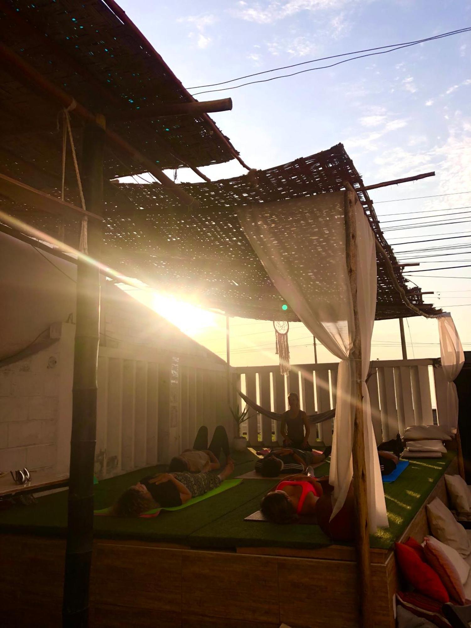 Pointbreak Surf Camp Hostel Huanchaco Bagian luar foto