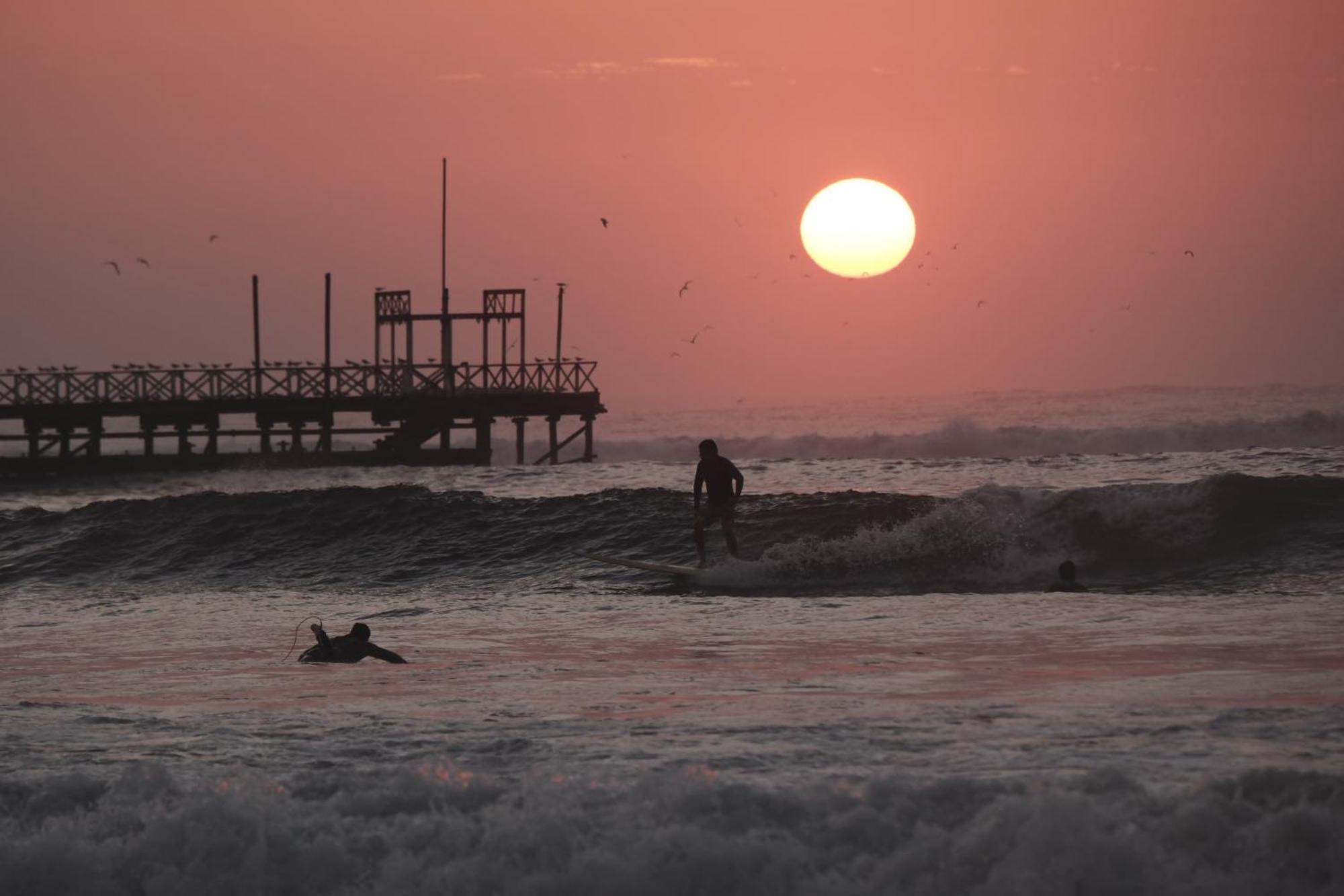 Pointbreak Surf Camp Hostel Huanchaco Bagian luar foto
